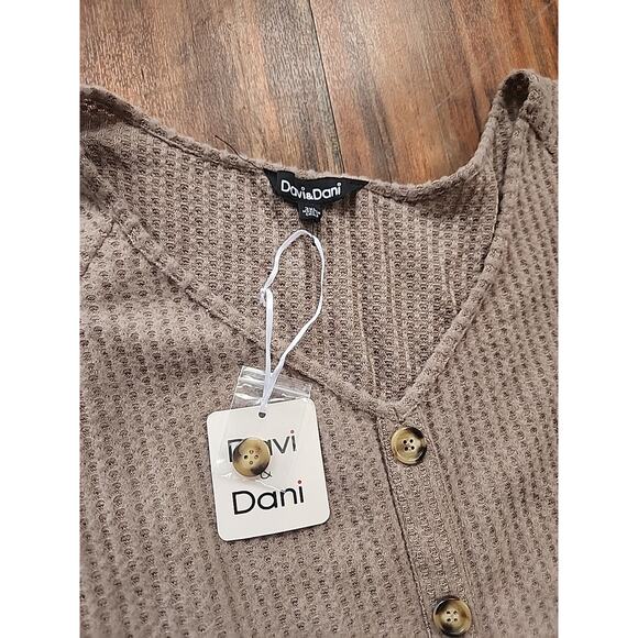 NWT Davi And Dani Empire Waist Swing Top Womens Size 3 Xl - Picture 2 of 4